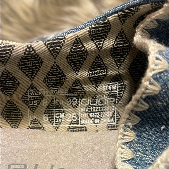 Hey Dude Denim and Patterned Casual Shoes - Picture 3 of 6